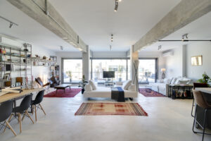 Lee más sobre el artículo El espectacular loft ateniense del estudio de arquitectura Konstantinos Pittas